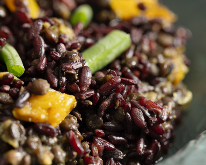 Curry di riso nero con lenticchie