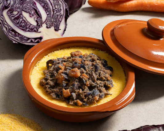 Veggie pulled beef bbq con polenta