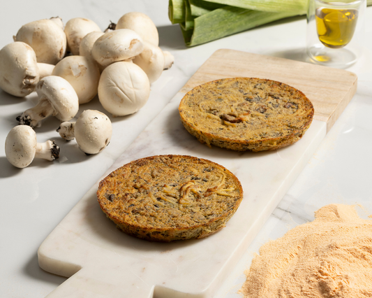 Frittata di farina di lenticchie rosse con funghi e porri