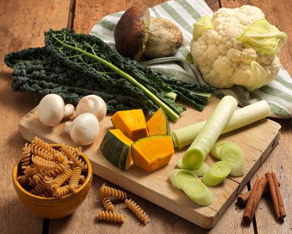 Überbackene Pasta mit Grünlkohl, Kürbis und Pilzen