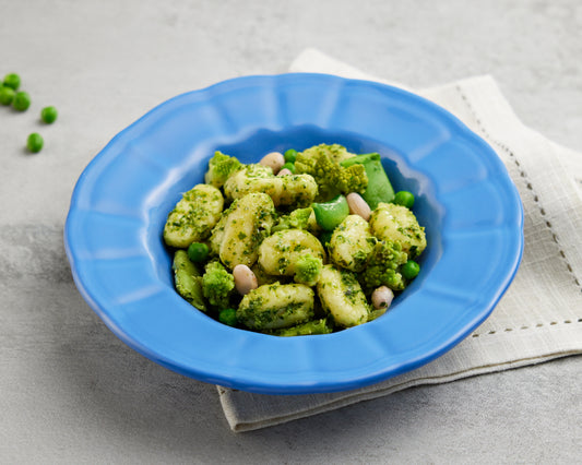 Gnocchi con borlotti e pesto di cavolo romanesco