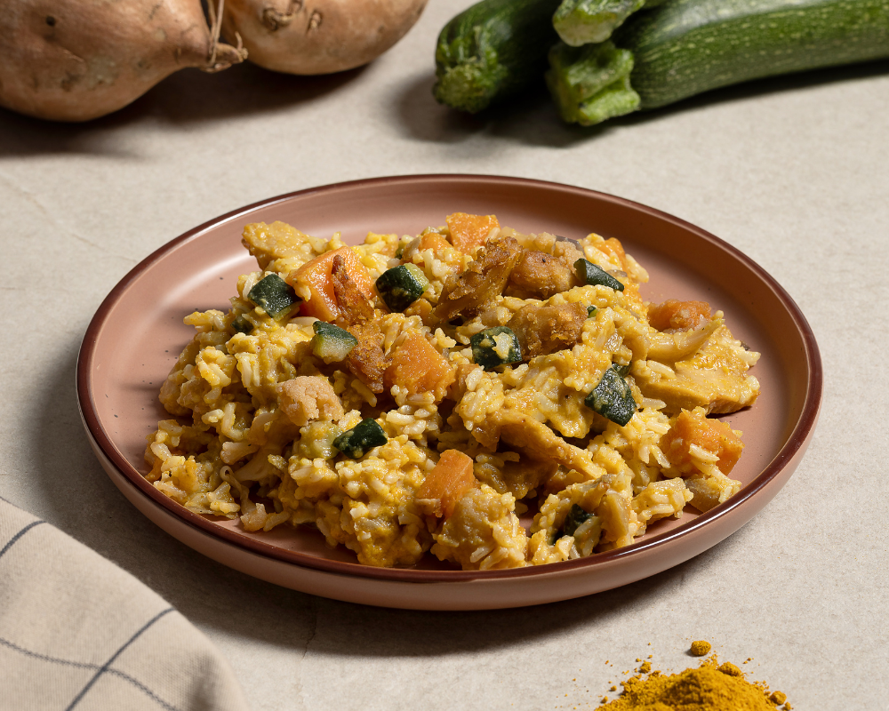 Straccetti vegetali al curry con riso basmati e verdure