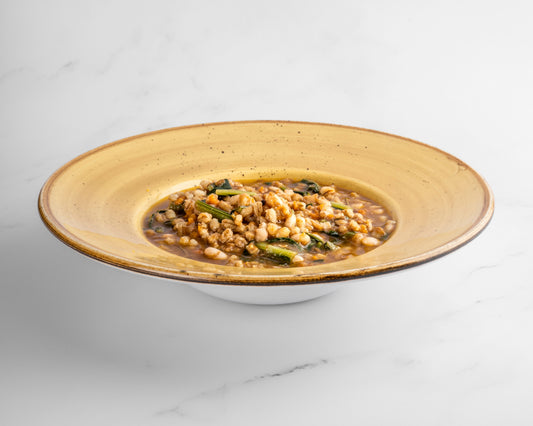 Zuppa d'orzo e fagiolo del Purgatorio con zucca e cicoria